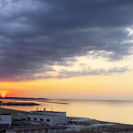 Stanza Con Vista Mare Apartment Bari Luaran gambar