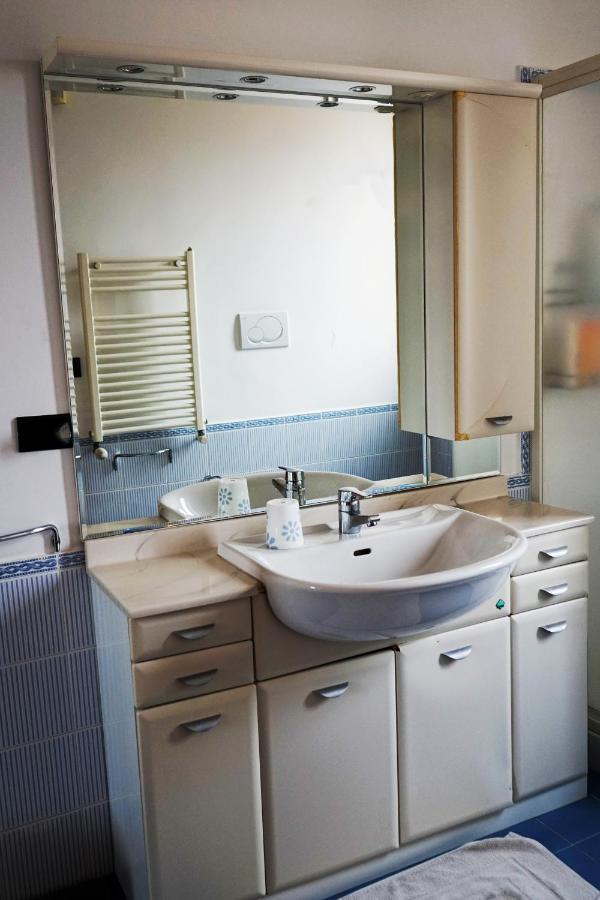 Stanza Con Vista Mare Apartment Bari Luaran gambar
