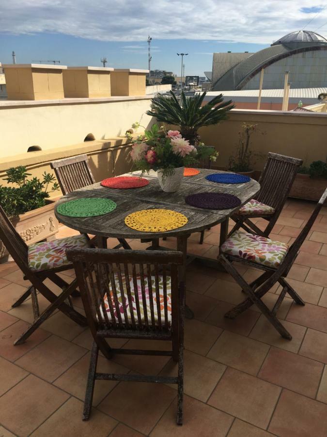 Stanza Con Vista Mare Apartment Bari Luaran gambar
